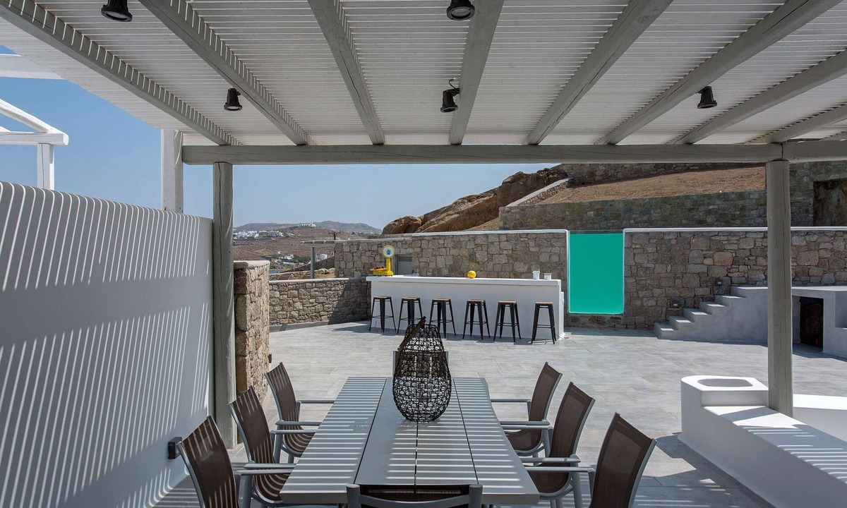 Ornos Villa | Villa Sapphire 6bed with Pool and Hot Tub in Ornos