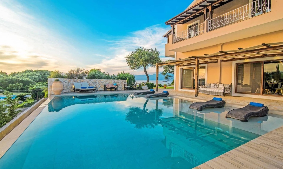Agios Spyridon Corfu Villa | Villa Seawave by Villa Plus