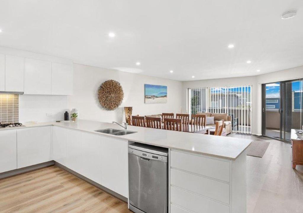 Fingal Bay Apartment | Villa Serene 3, 6-10 Market Street - Surfside Apartments WiFi, water views, Air Con, Pool
