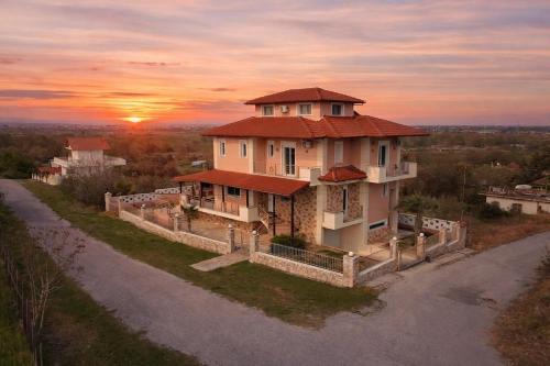Katerini Villa | Villa Thea Olympos - Stunning Sunrise - 9 Guests