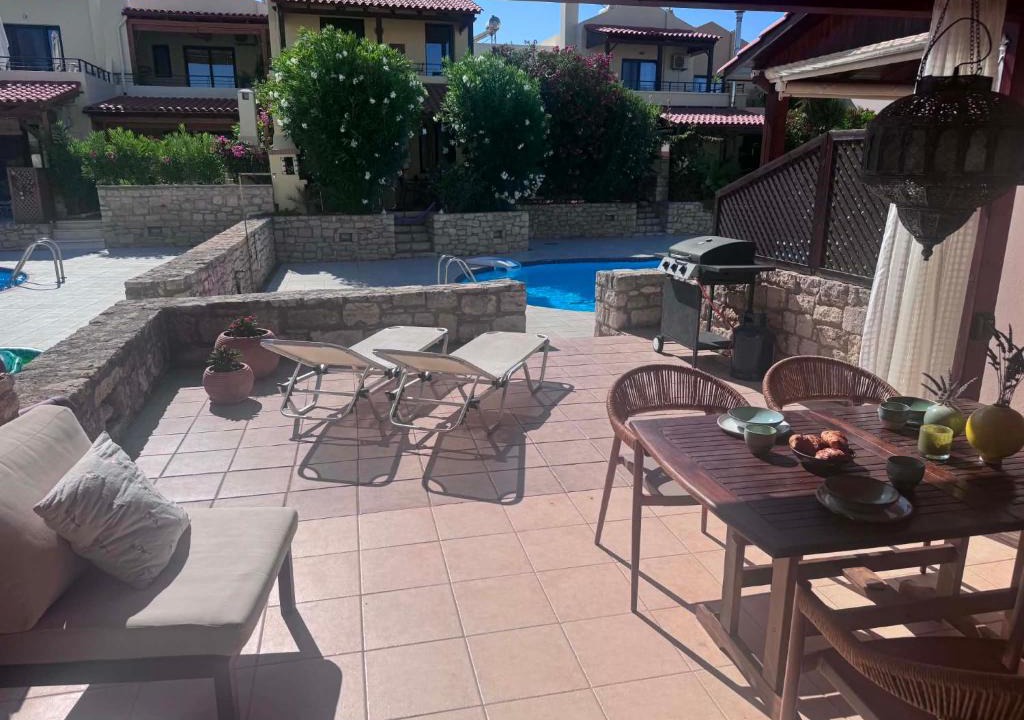 Asprouliani House | Villa Tone- velutstyrt villa med privat basseng og BBQ