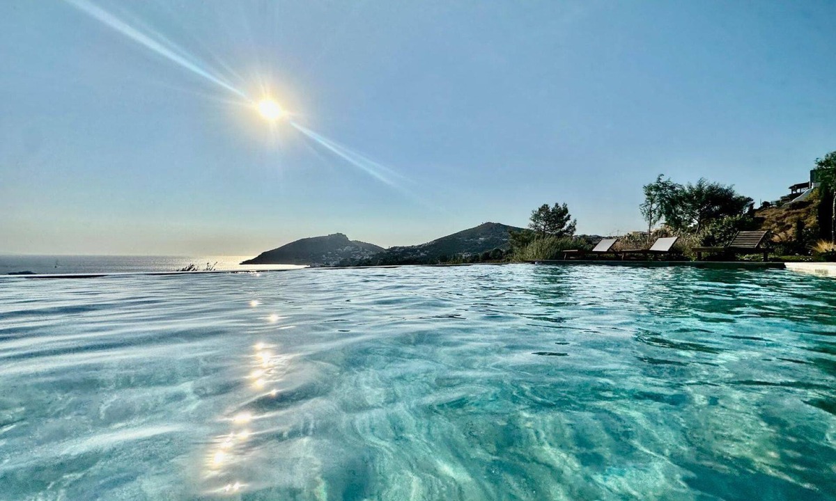 Gourna Villa | Villa Yvonne IN Alinda Leros