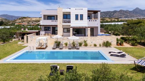 Ierapetra Villa | Villa Zoe - With 72m Pool
