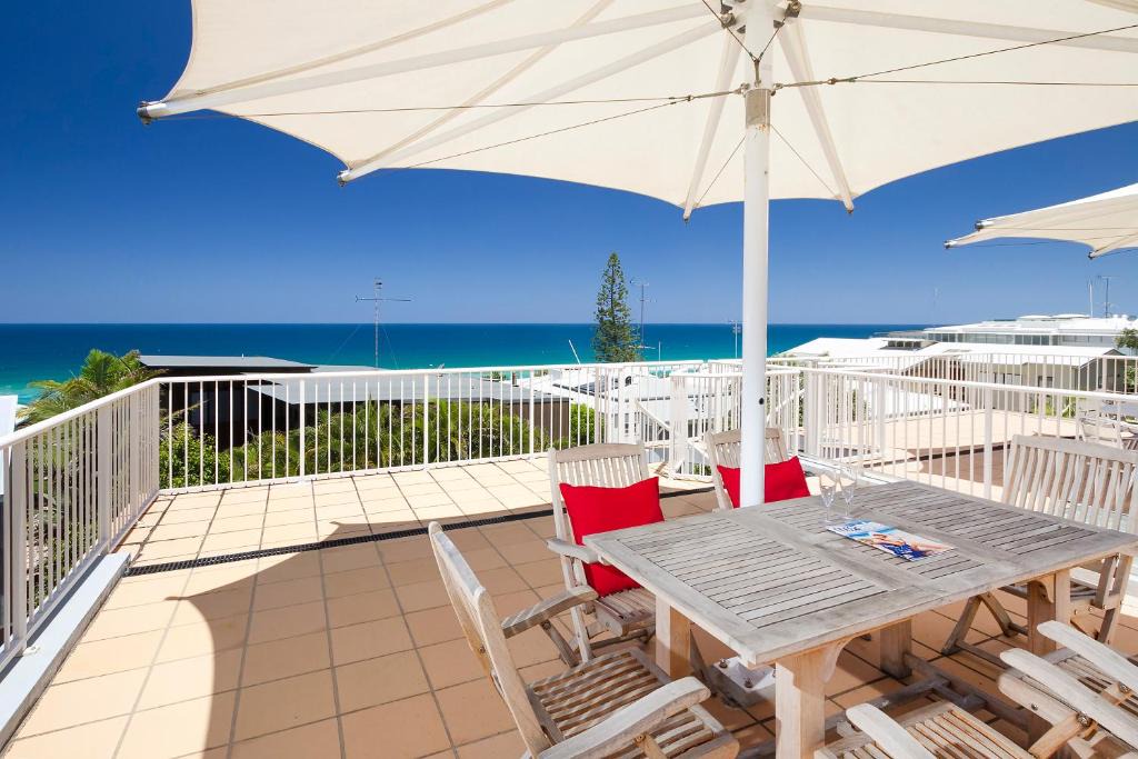 Stevens Street | Sunshine Beach