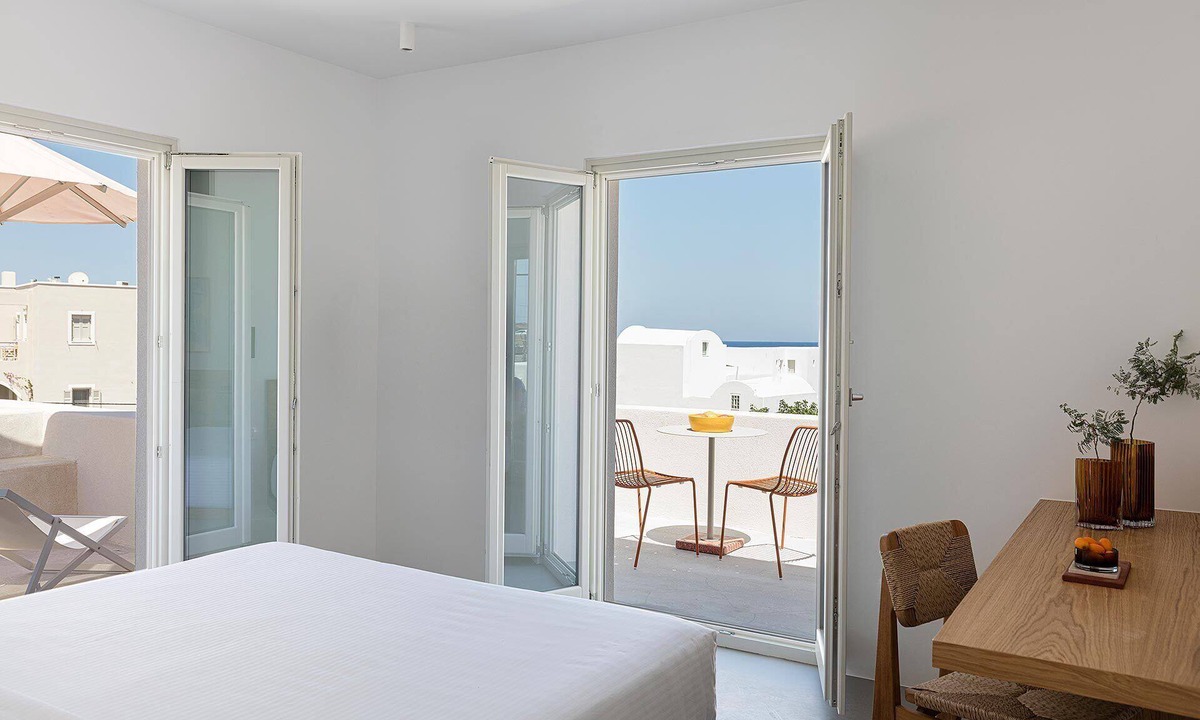 Kamari Hotel | Viva Nove Suites