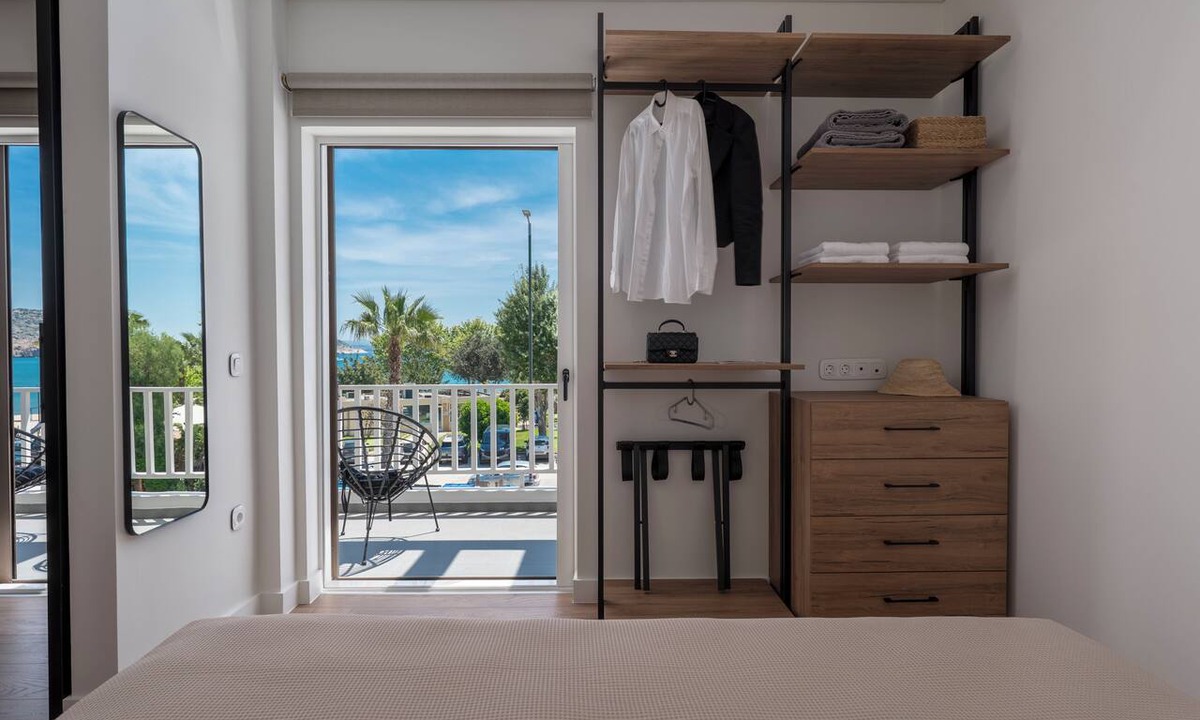 Varkiza Apartment | WALK2BEACH Riviera Beachfront Studio- Steps to Yabanaki Varkiza