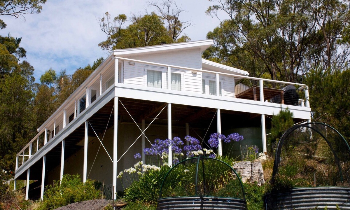 Dennes Point House | Wallaby Cottage - a peaceful Bruny Island retreat with a beautiful view
