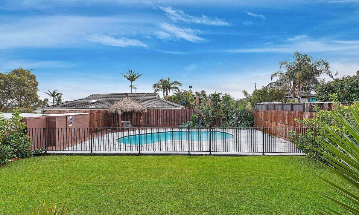 Waterview Beach | Shelly Beach