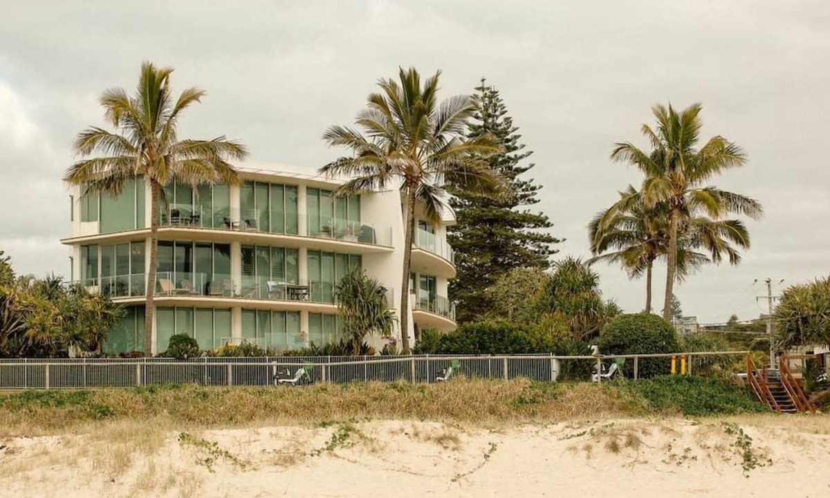 Currumbin Apartment | Waves 203 on Currumbin Beach