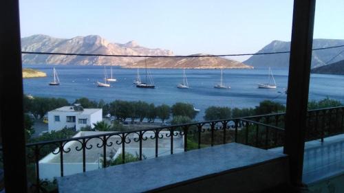 Kalymnos House | Waves and Walls -A kalymnian stay