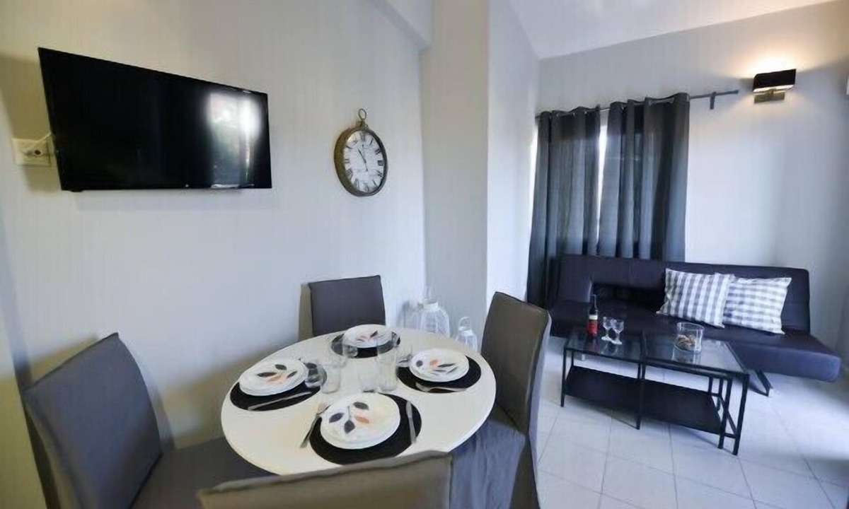 Kariotai Apartment | Well designed 2BR flat in Lefkada!