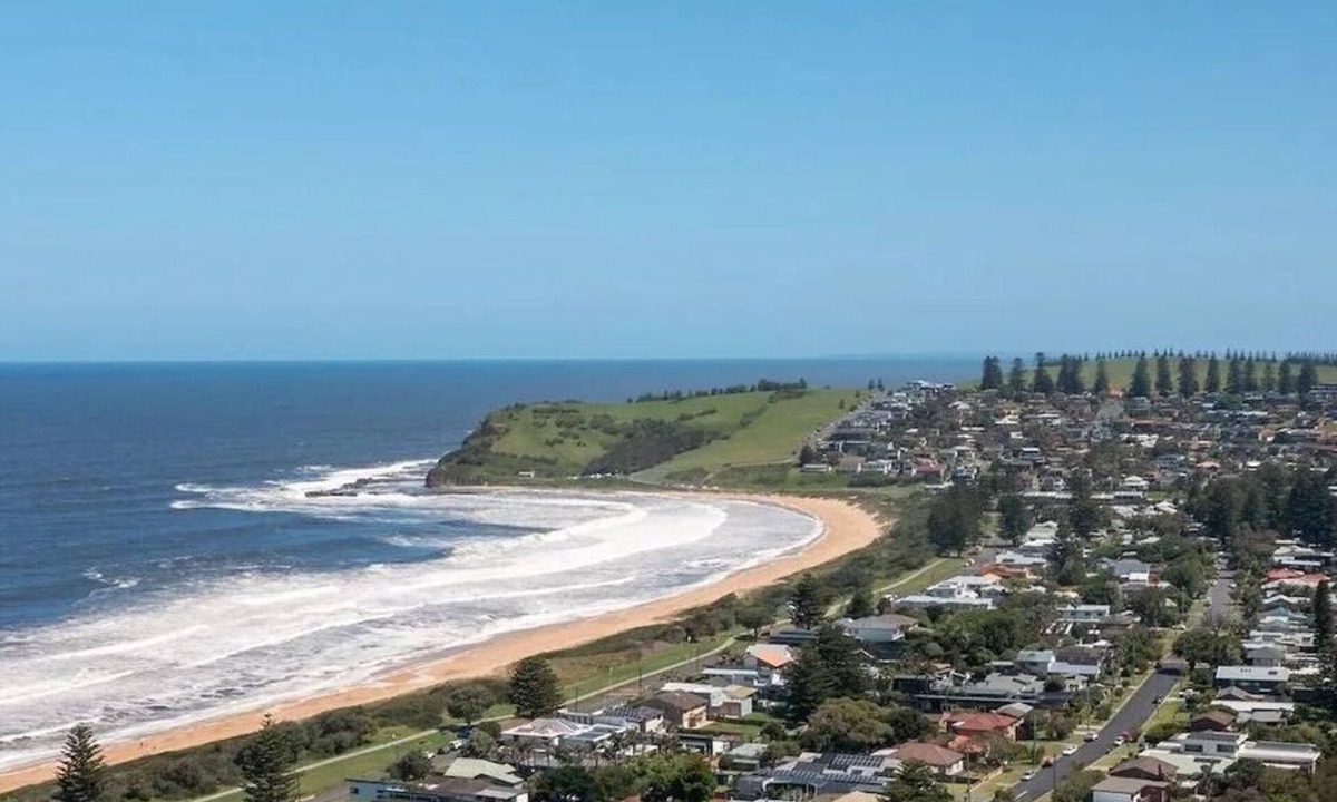 Werri Beach House | Werri Dunes - Set in a prime location just a short walk from the crystal blue waters of Werri Beach