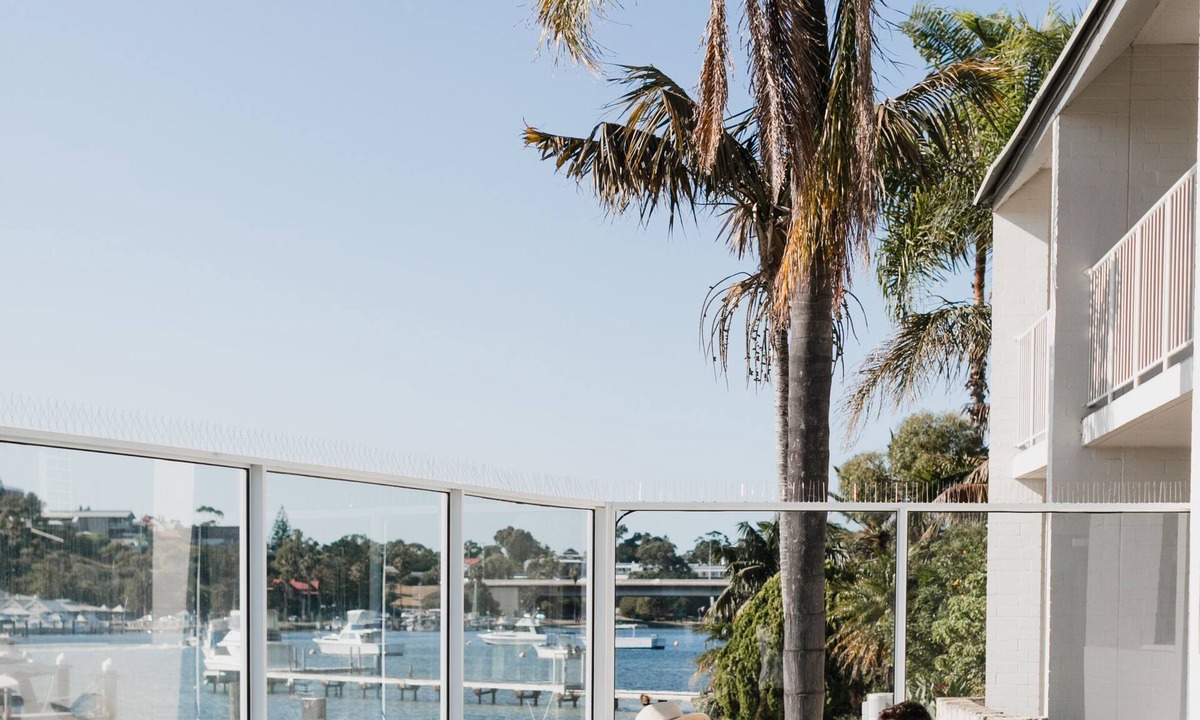 North Fremantle Apartment | WHAT A VIEW! One Bedroom Apartment