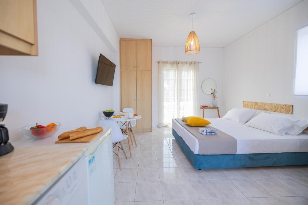 Razata Apartment | White House studios & apartments