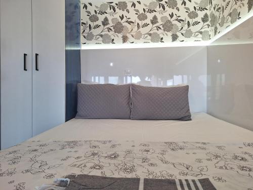 Kalathos Apartment | White studio kalathos