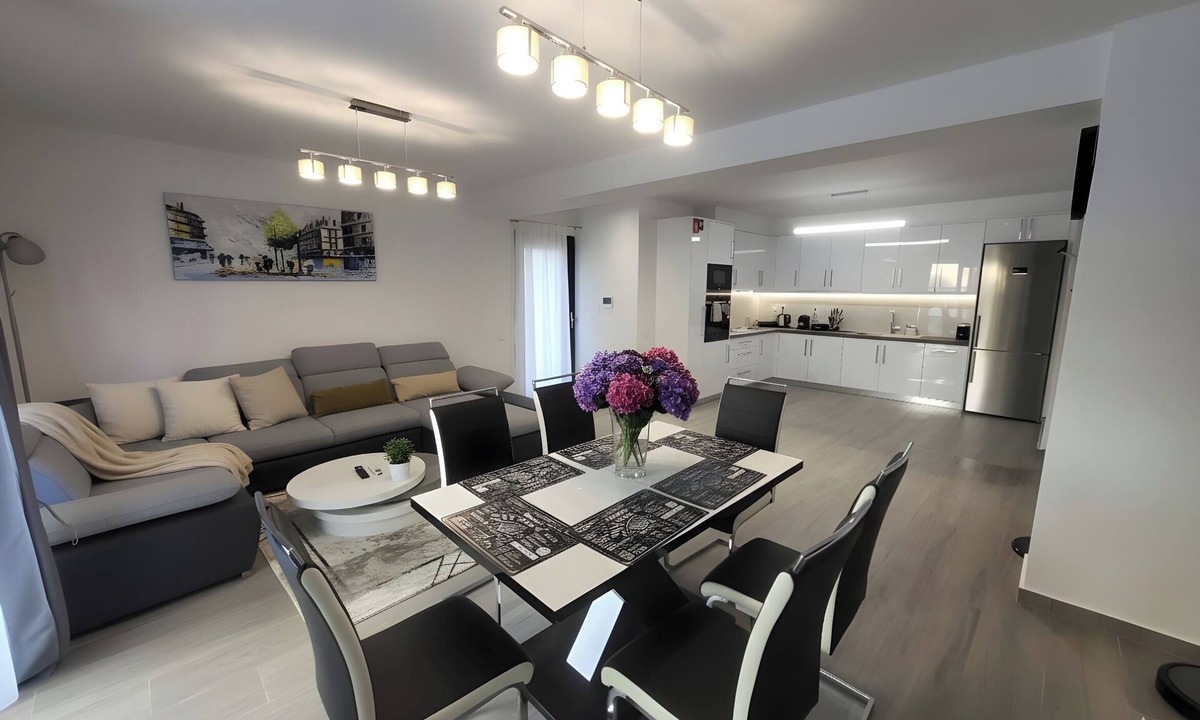 Kinosargous Apartment | ​Whole Floor 6-Guest Apt· 180m Metro & Acropolis