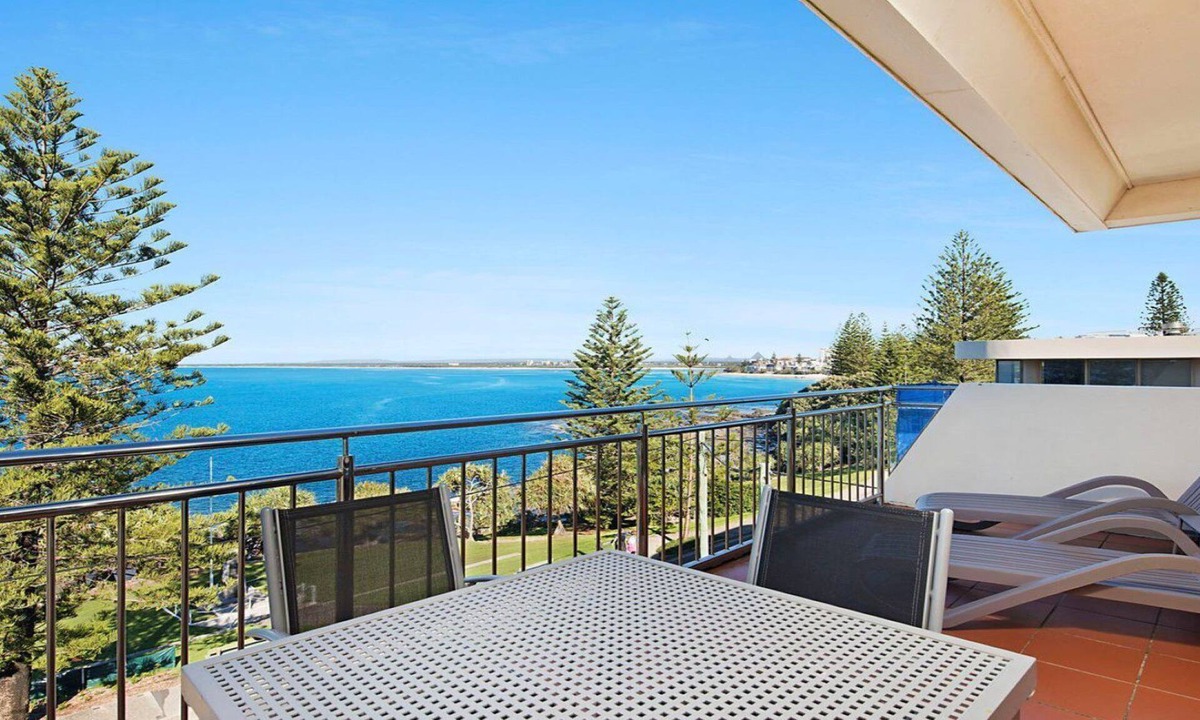 Kings Beach Apartment | Wickham Point Unit 5 Kings Beach QLD