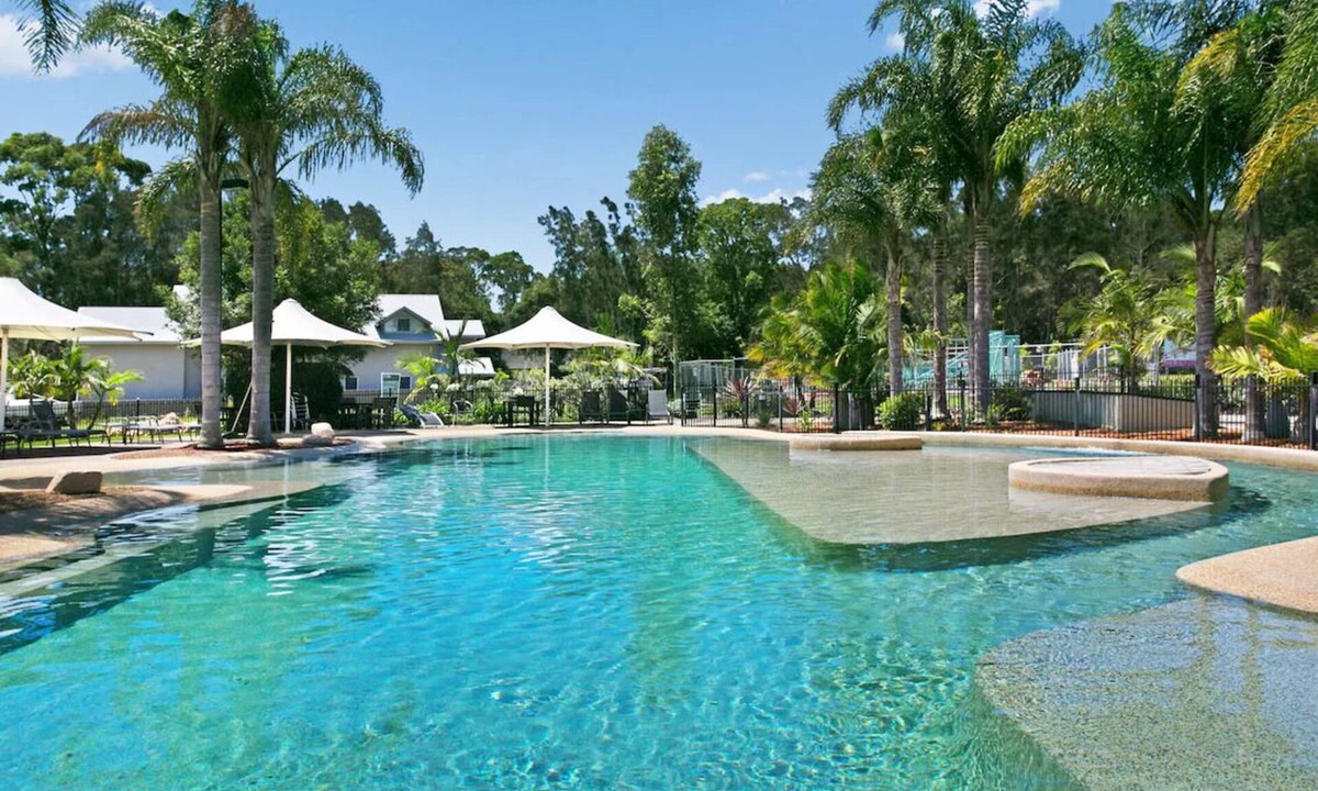 Cams Wharf House | Wild Duck Holiday Home at Rafferty's Resort