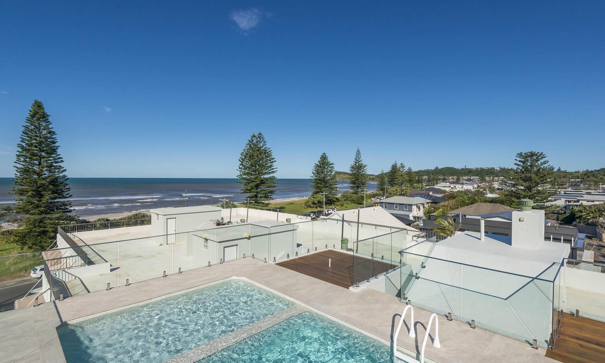 North Creek Apartment | Wintersview 2 - Beach Frontage Apartment