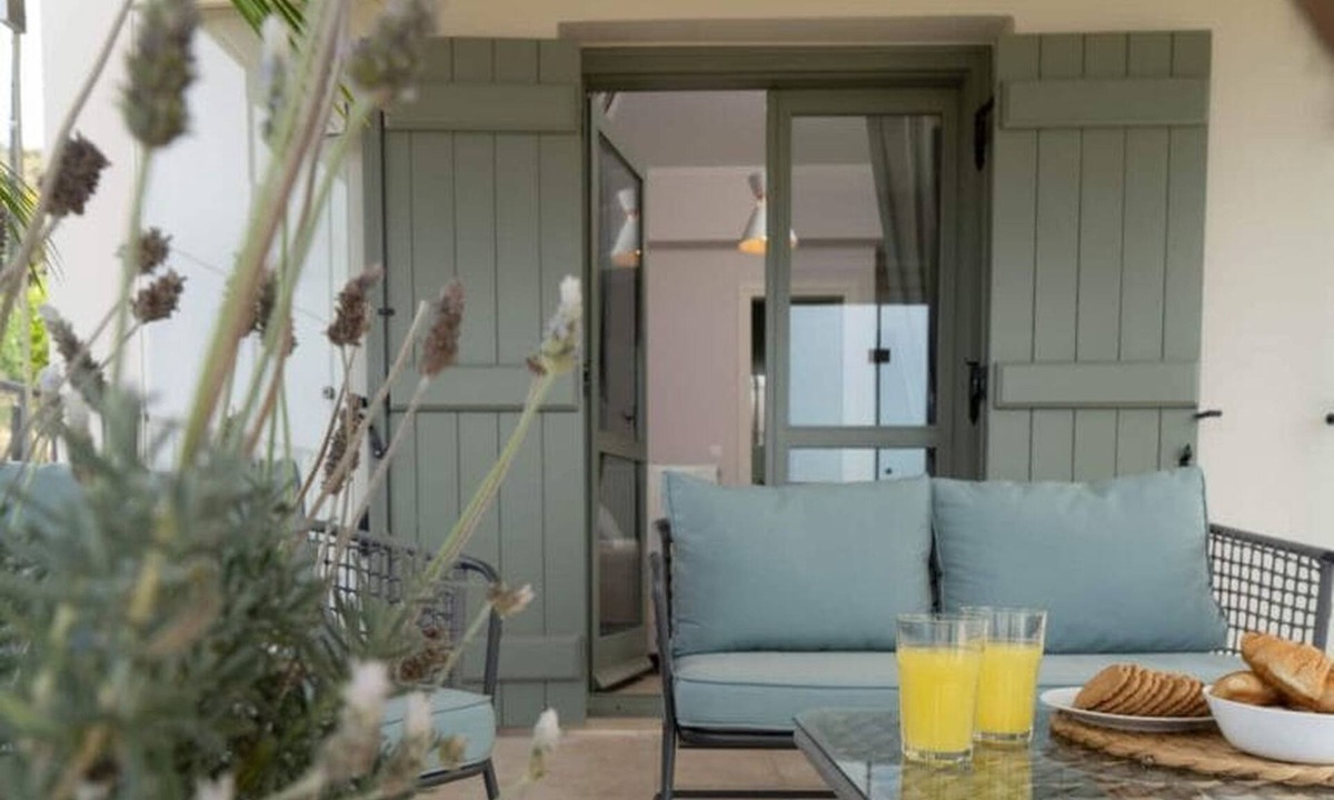 Kolymbari Villa | Ya Chara Villa︱A Secluded Retreat with a Private Pool and Seaview