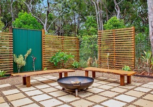11 Naiad Court - Rainbow Shores. Pool, walk to beach. Wifi