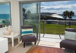 12 Cliff Road - Across from One Mile Beach!