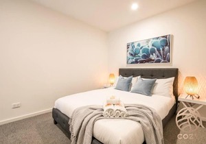 128*Summer Playfulness along the Yarra River*3BR Playhouse Suite