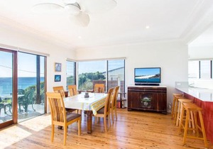 18 Cliff Road