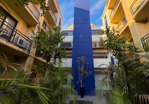 19 Jump on James Northbridge carbay pool sleeps 2, disabled access