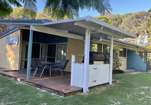 2 bedroom unit that sleeps 5 people