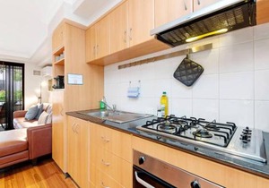 2 Royal Rest Quality 2br West Perth-parking