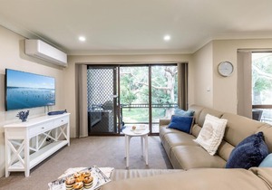 30 Bay Parklands