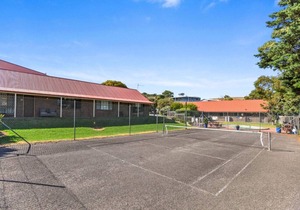 4 Carrickalinga Cove Apartments