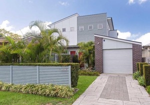 7 Judith Street Stunning duplex with ducted air