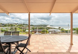 95 Underwood - One Mile Beach Family Holiday House