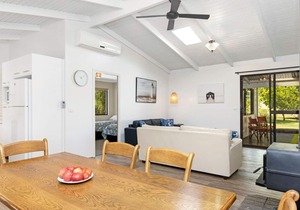 Abbey Beach Shack - Pet Friendly accommodation in beautiful Abbey!