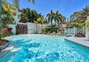 Absolute Beach Front 1 Bedroom Apartment Palm Cove