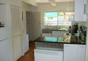 Ageri Holiday House Bright