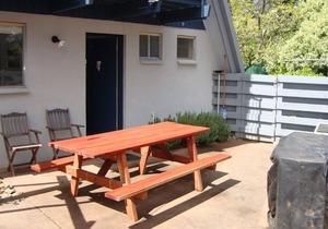 Ageri Holiday House Bright