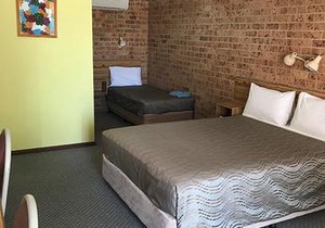 Alyn Motel