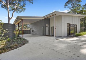 Annetts Parade Mossy Point Beach House