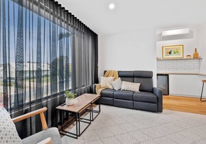 Apartment Studio 6: 2 BR, 1.5 BA Apartment in Torquay, Sleeps 4