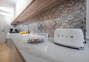 Awesome Brooklyn Inspired Stay - Mt Ainslie View