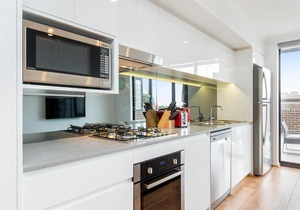 BALMAIN / ROZELLE LUXURY 2 BED APARTMENT (DAR7)