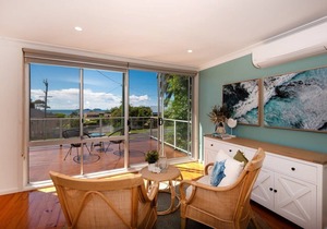Beach House Ocean Views in Batehaven