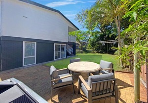 Beach House Shoal Bay Villa 1