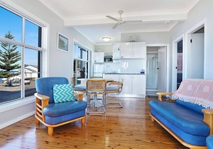 Beachcomer, Unit 1 - The Entrance, NSW