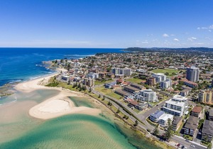 Beachcomer, Unit 1 - The Entrance, NSW