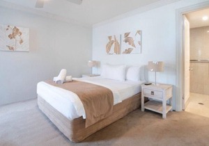 BEACHSIDE BEAUTY IN MANLY - APT 8