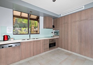 Beautifully presented 2 Bedroom 1 Bathroom Temple Apartment, Palm Cove